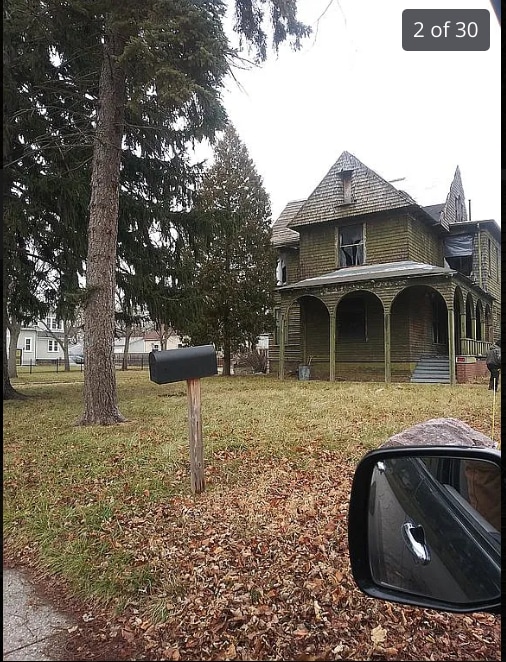 903 E Holland Ave, Saginaw, MI for Sale