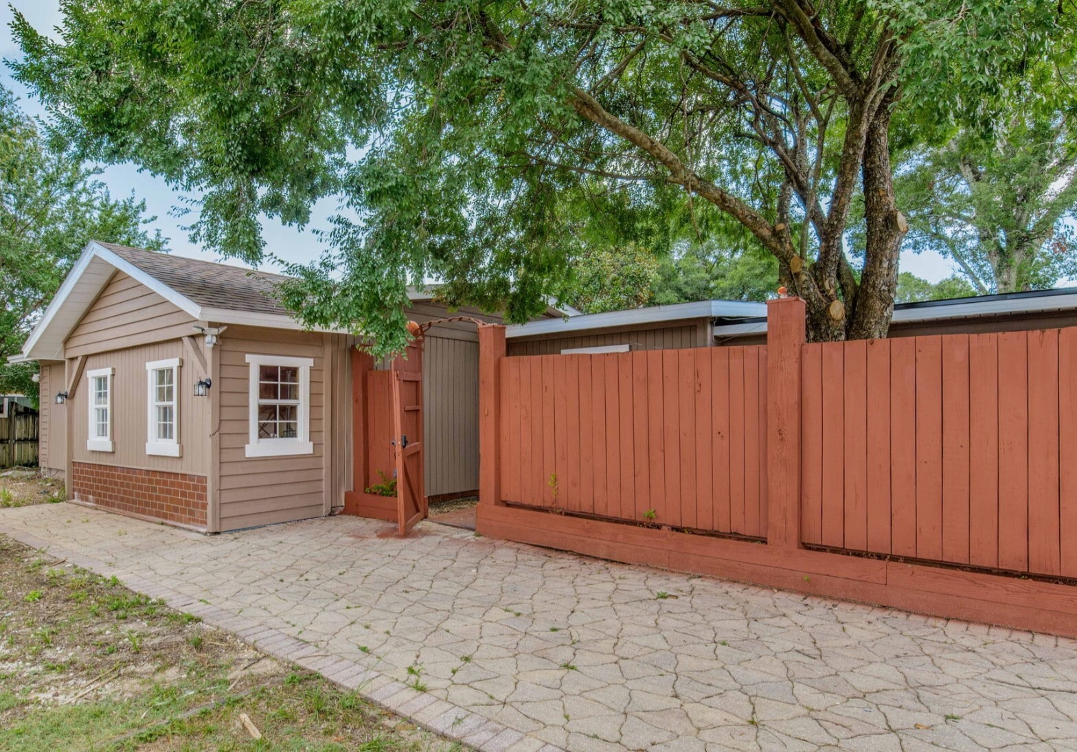 815 Beverly Pky, Pensacola, FL for Rent