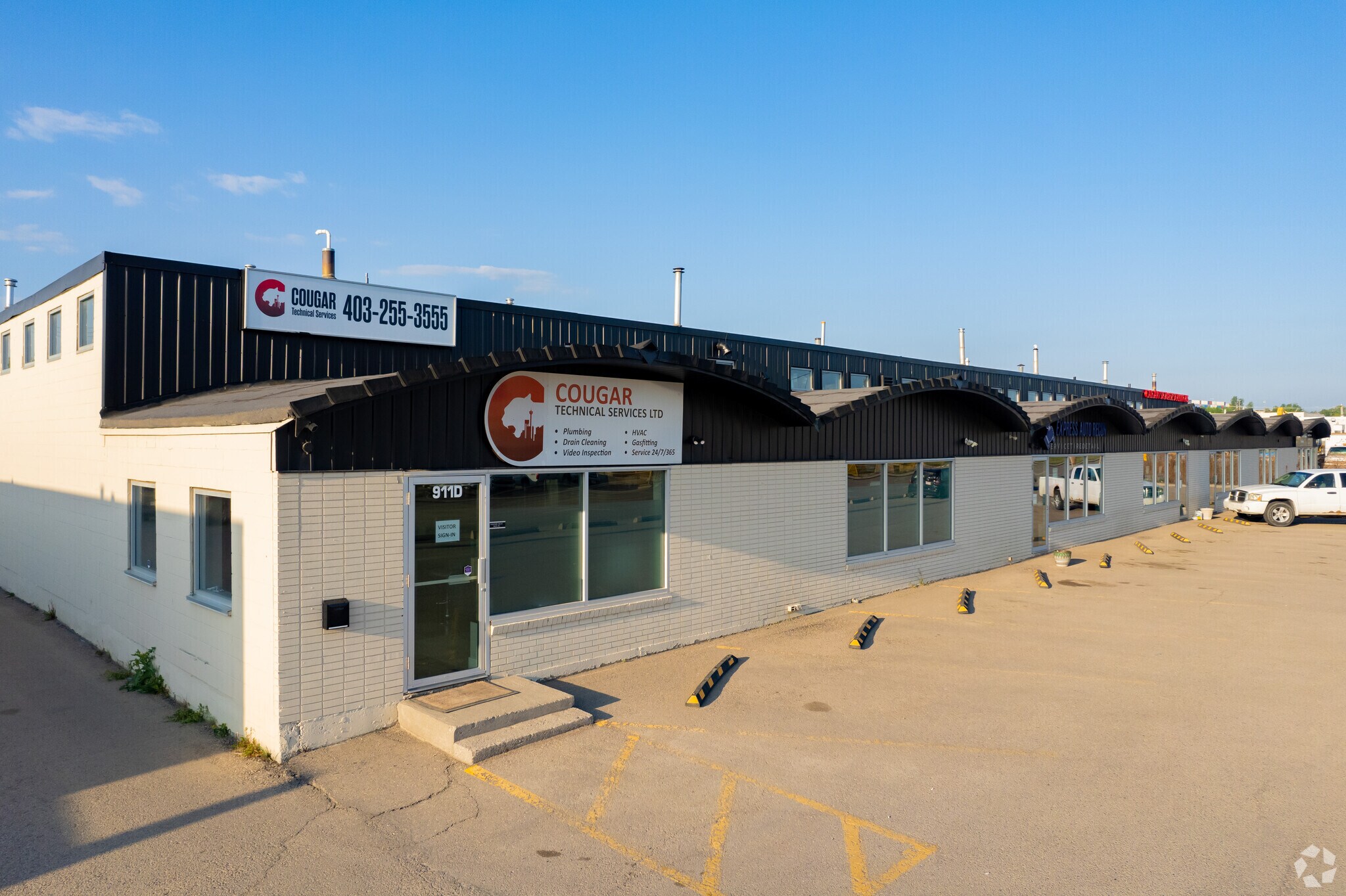 911 46th Ave SE, Calgary, AB for Rent