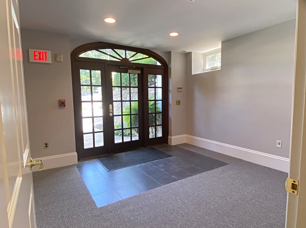 629 Main St, Woburn, MA for Rent