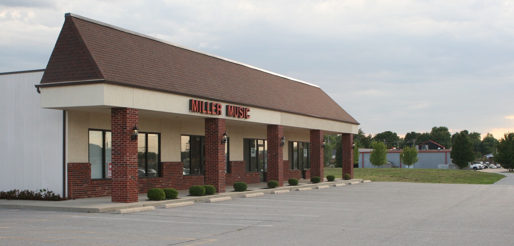 4510 N Illinois St, Swansea, IL for Sale