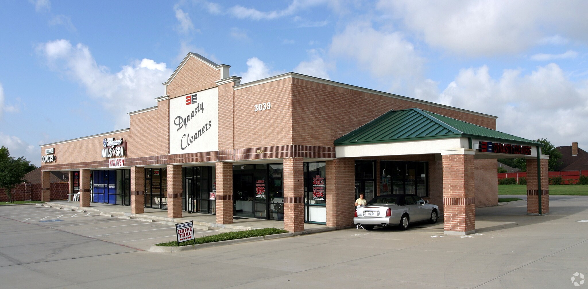 3039 Old Denton Rd, Carrollton, TX for Rent