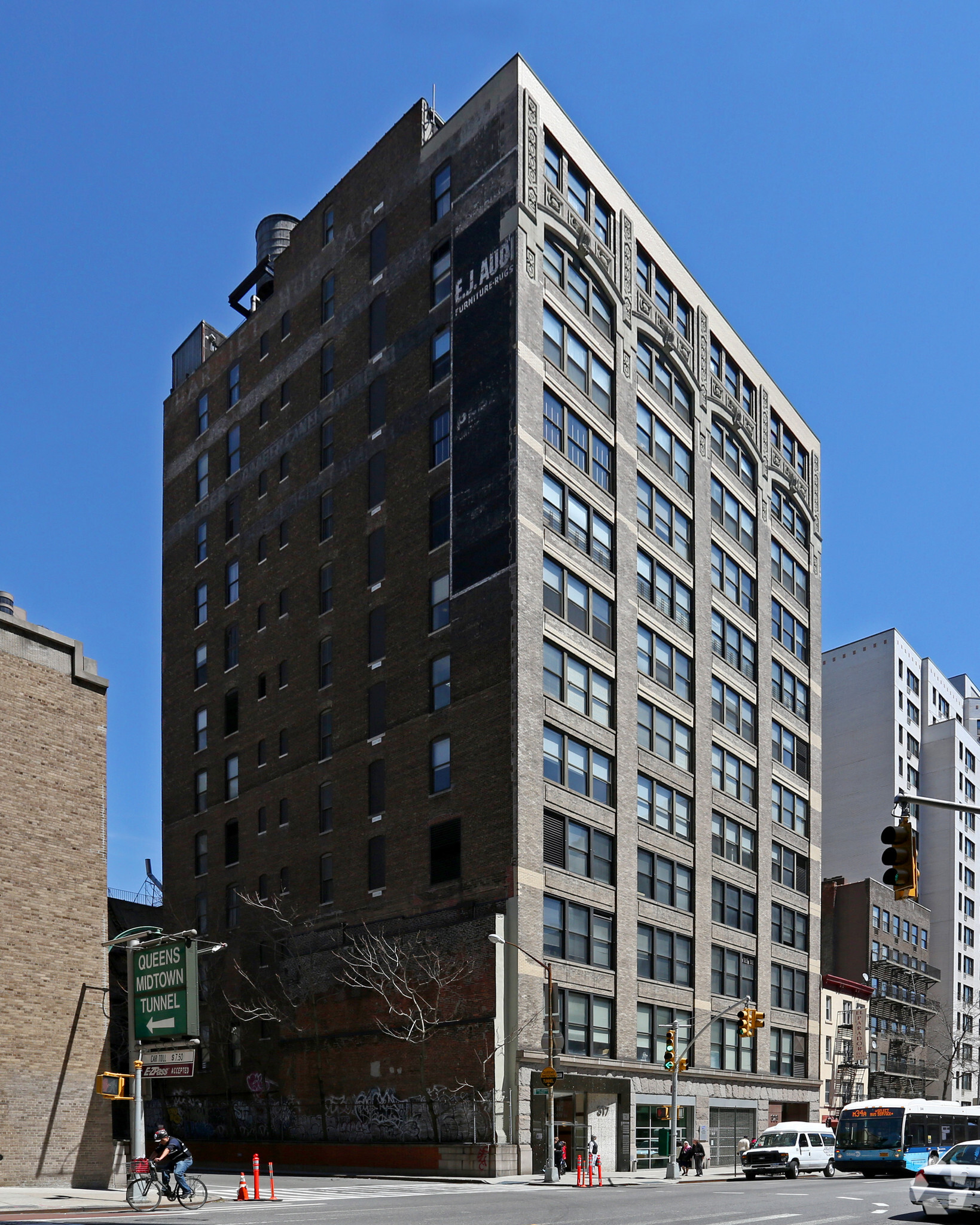 317 E 34th St, New York, NY for Rent