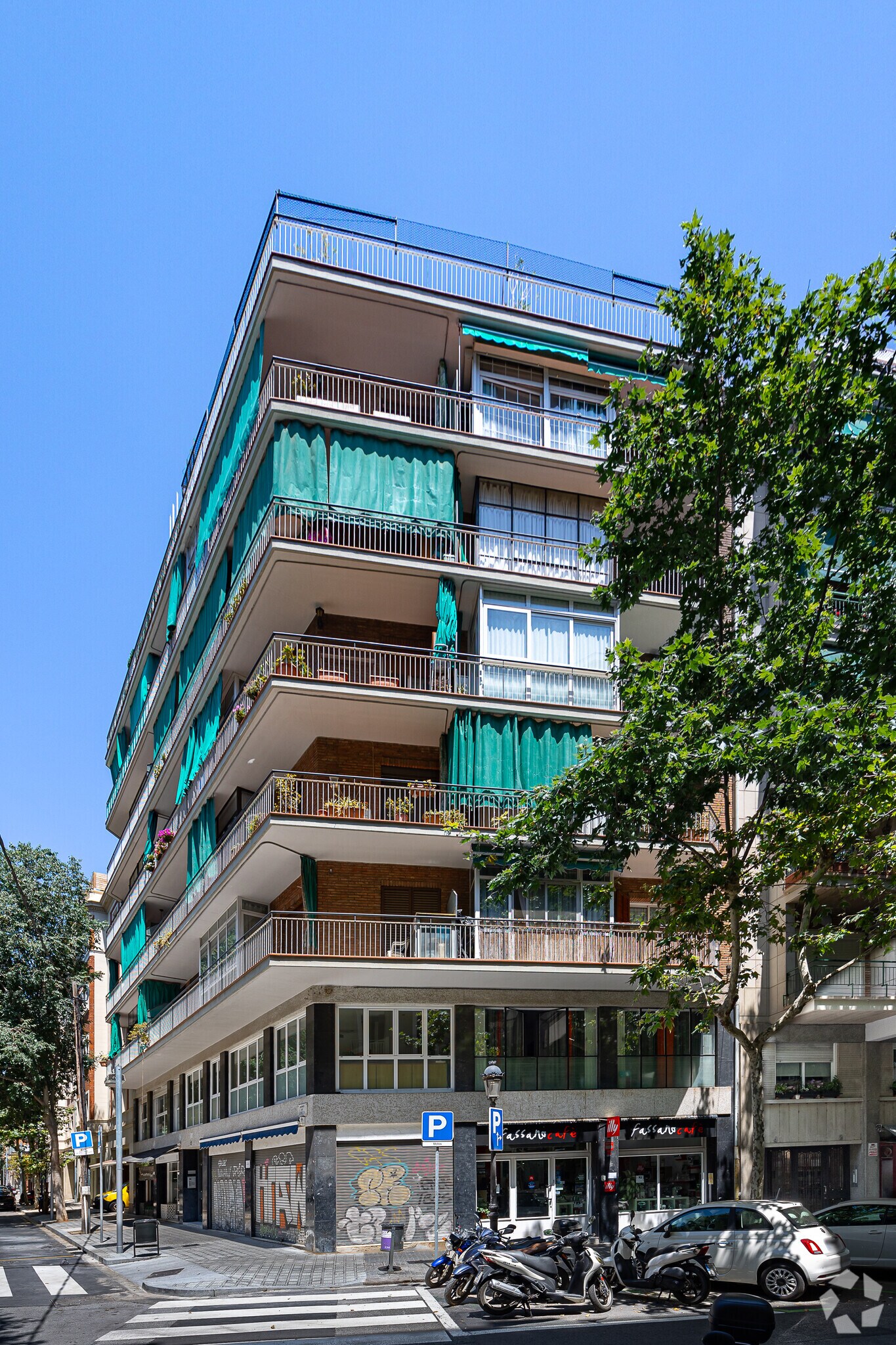 2 Carrer De Loreto, Barcelona, BAR for Rent
