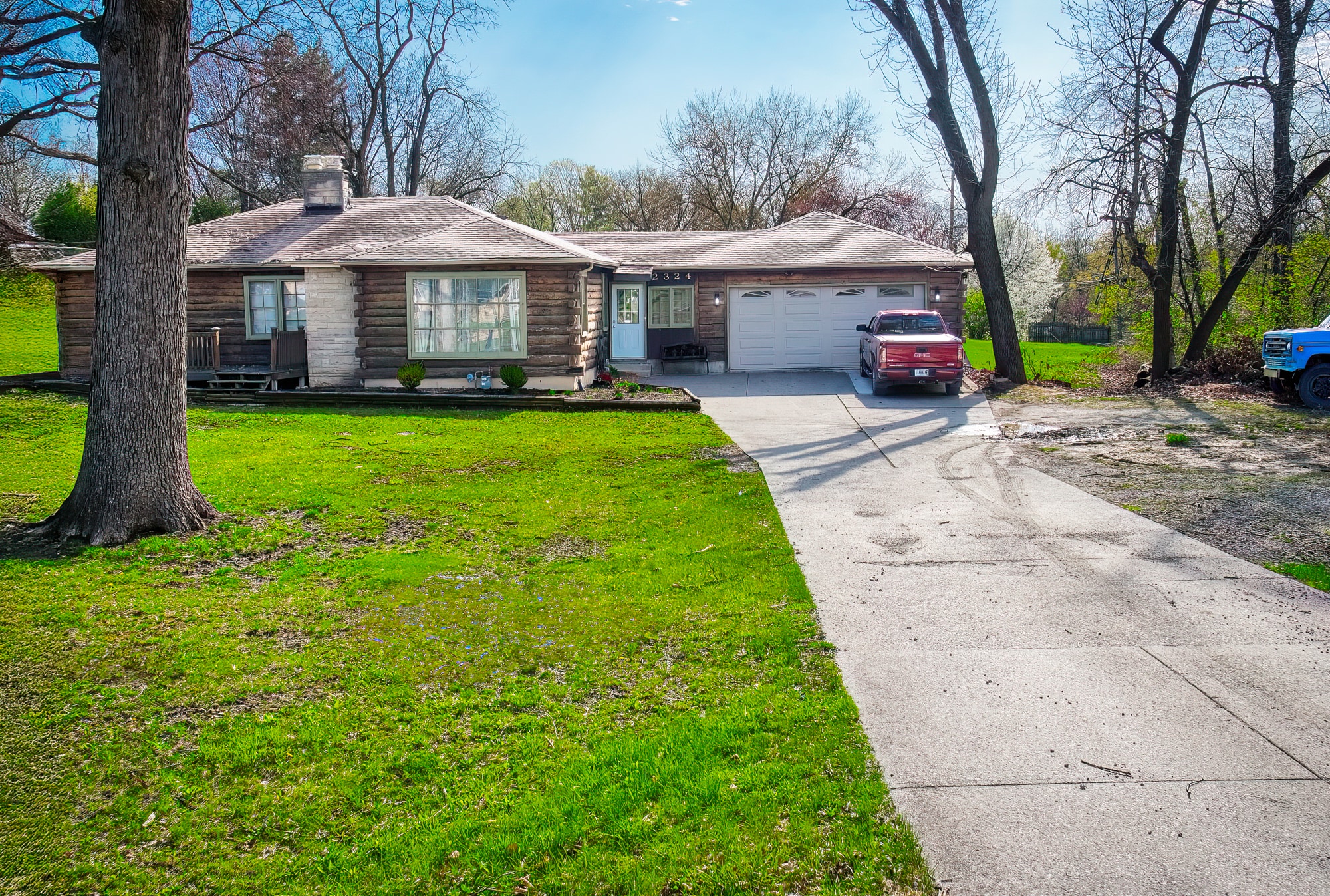 2324 Hillegas Rd, Fort Wayne, IN for Sale