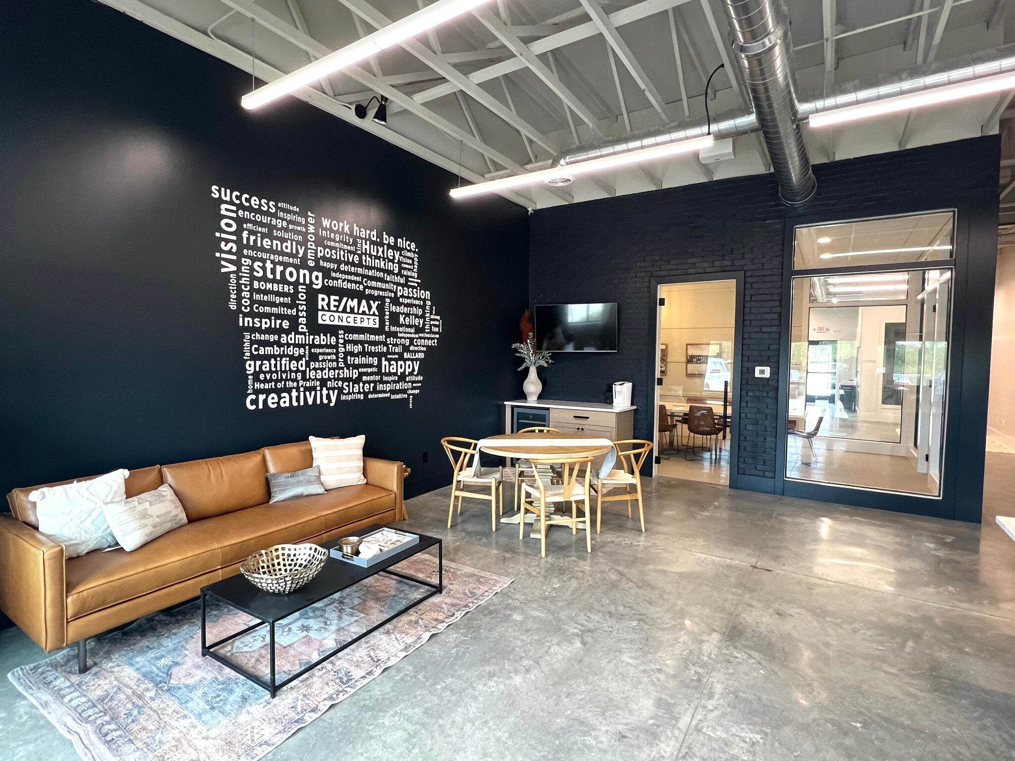 921-931 N US Highway 69, Huxley, IA for Rent