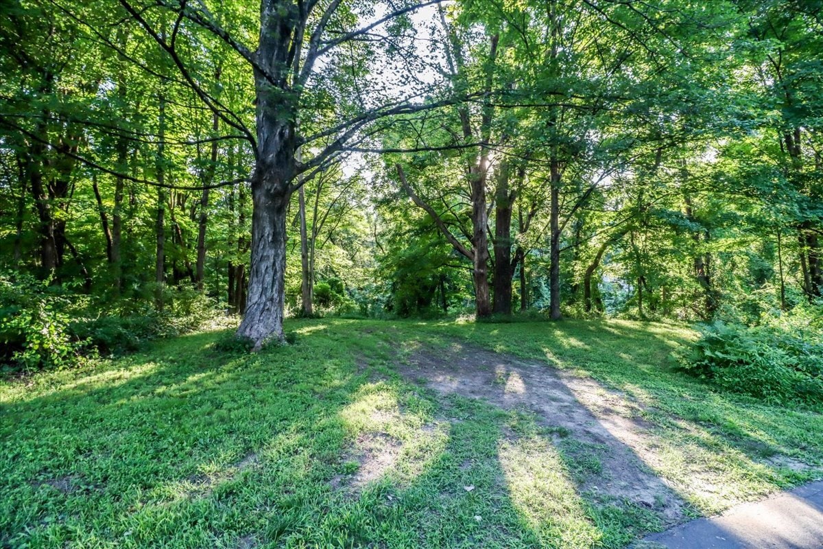 23 Farrell rd, Newtown, CT for Sale