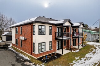 Saint-cyrille-de-wendover, QC Apartments - 3688-3722 Principale