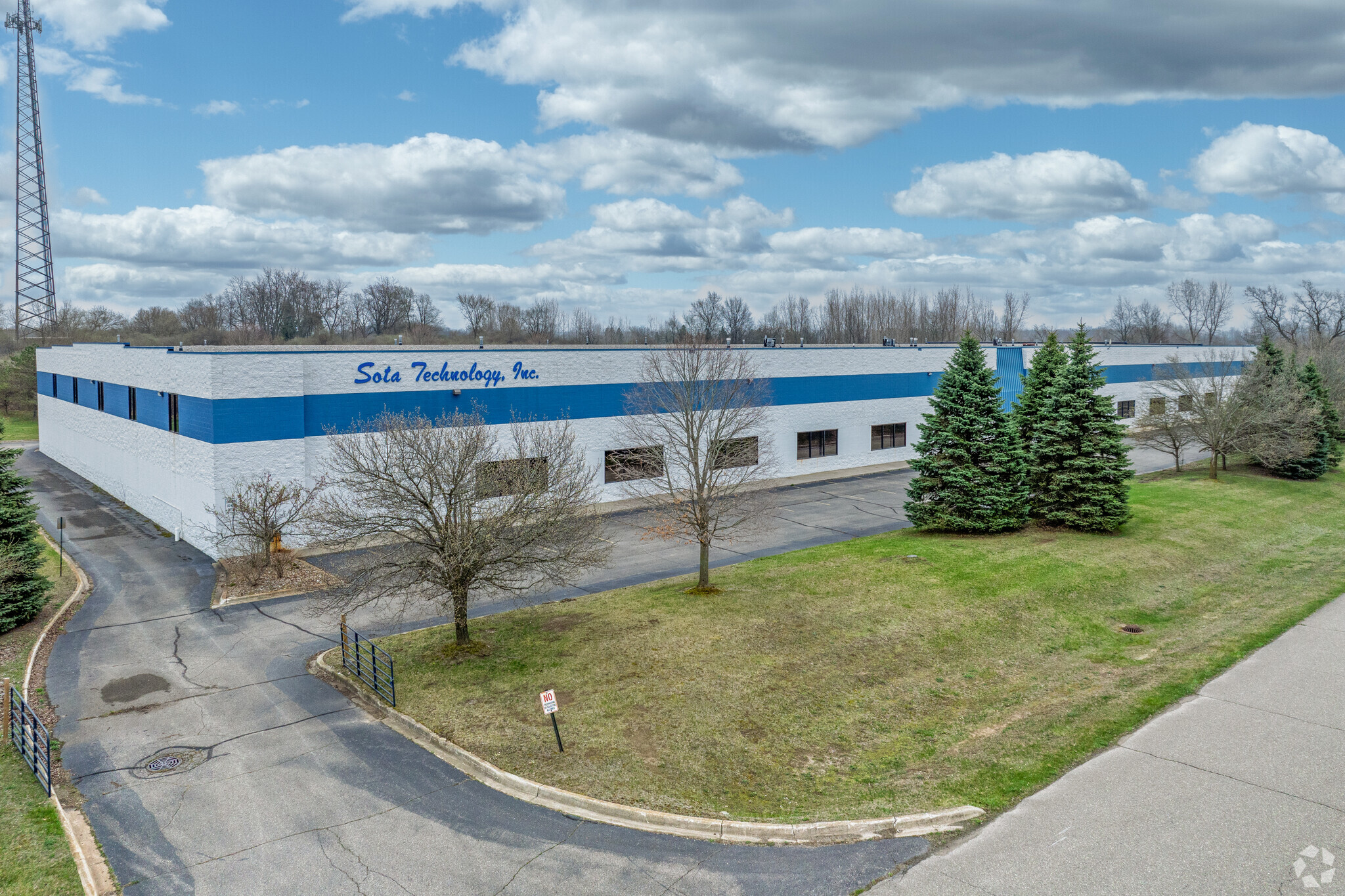 2470 Xcelsior Dr, Oxford, MI for Rent