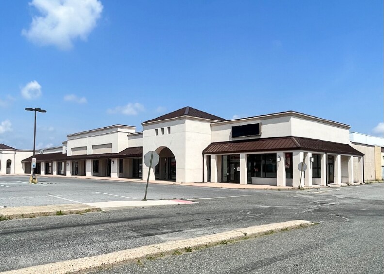 22 W Landis Ave, Vineland, NJ for Rent