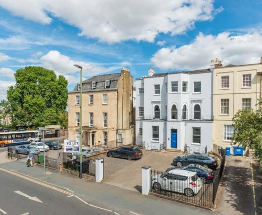 4 Albion St, Cheltenham, GLS for Rent