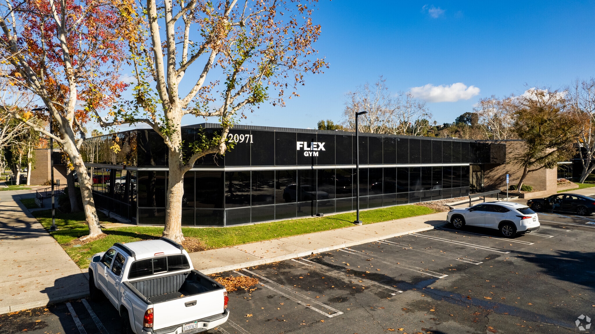 20971 Warner Center Ln, Woodland Hills, CA for Sale