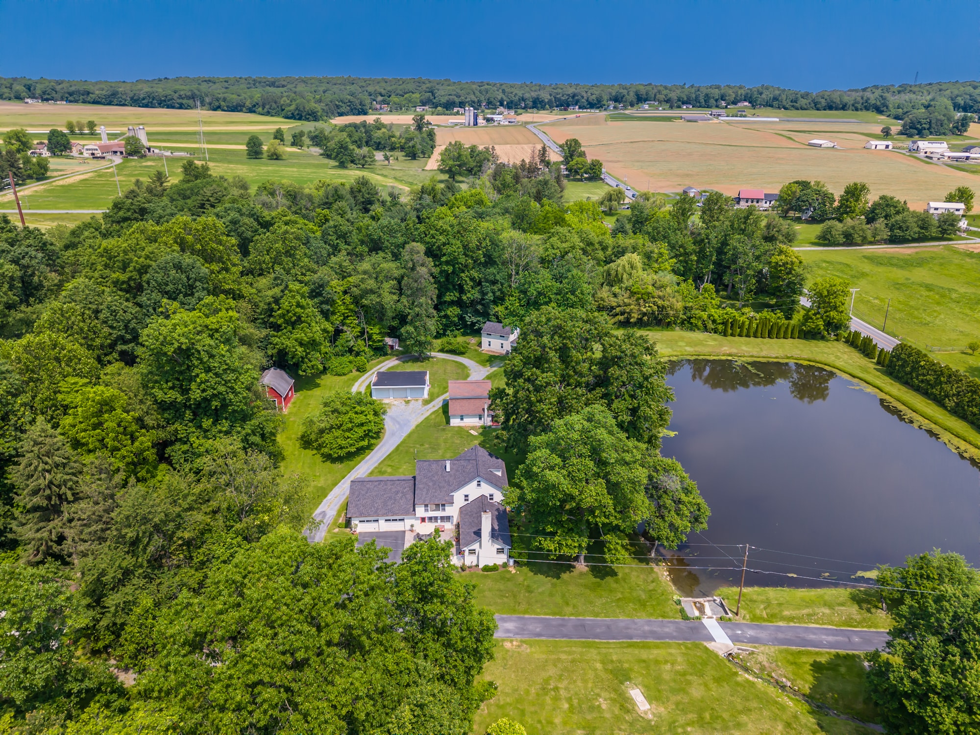 1034 Twin County Rd, Honey Brook, PA for Sale