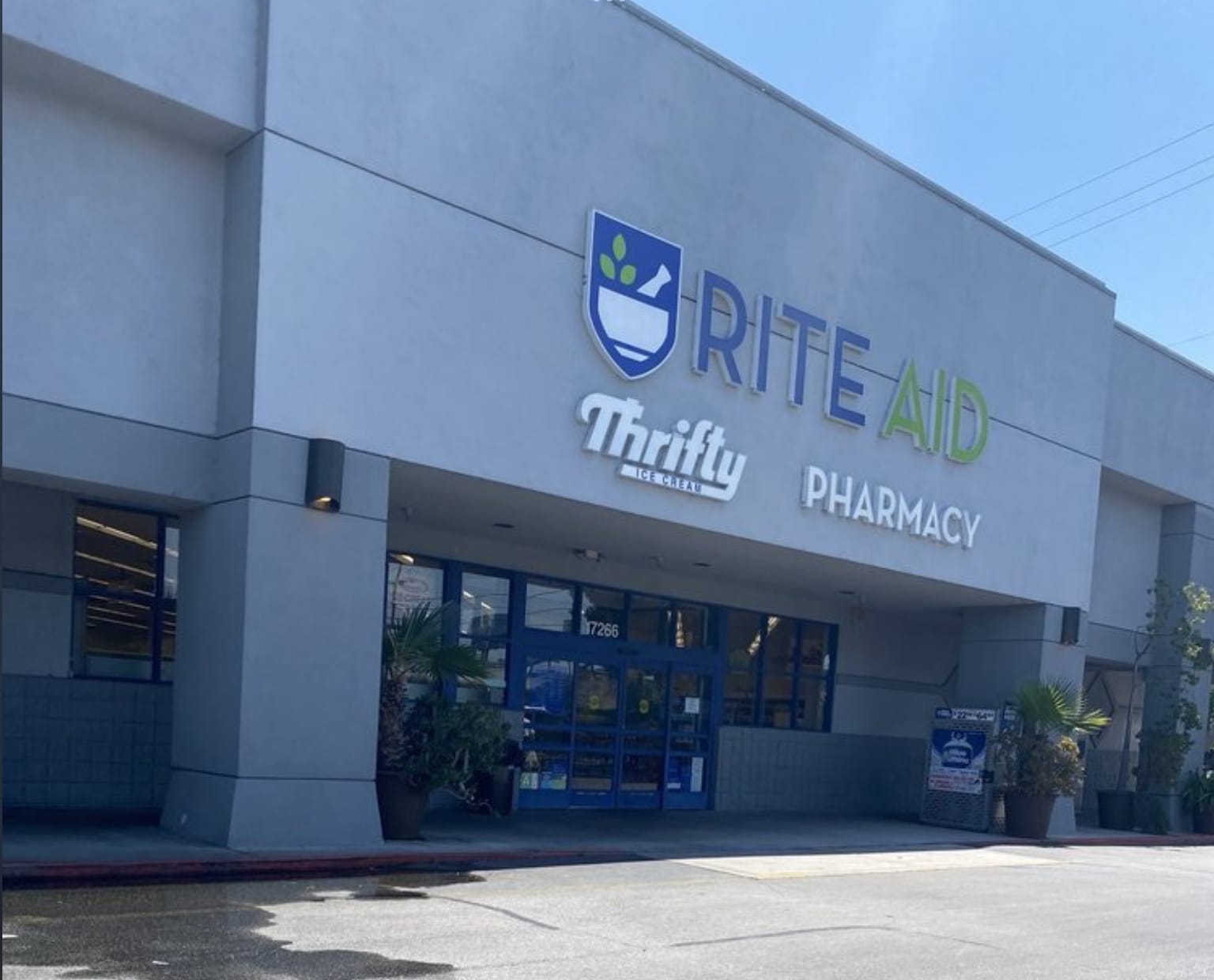 17200-17288 Saticoy St, Van Nuys, CA for Rent