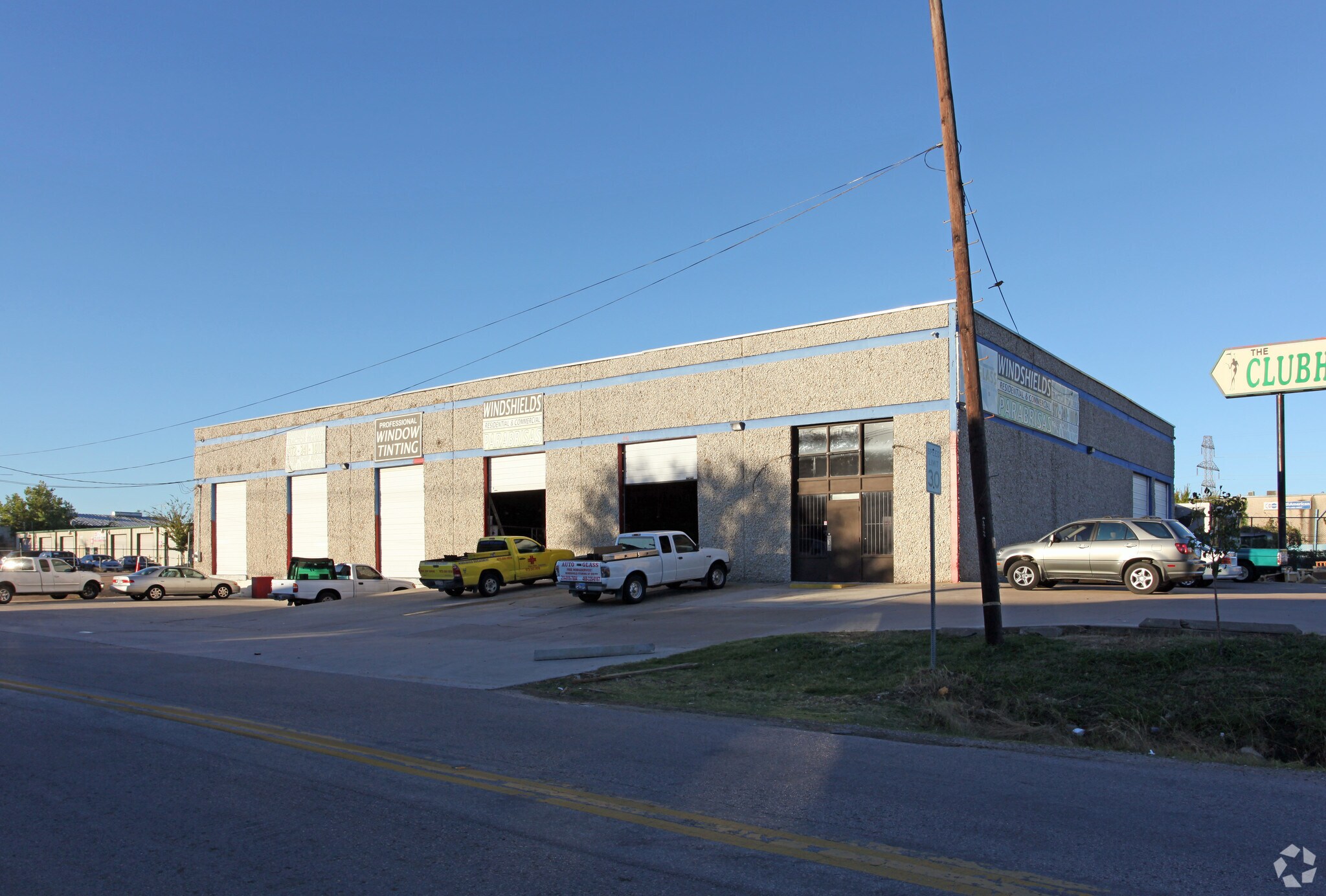 2270 Manana Dr Dallas, TX 75220 Industrial Property for Sale on