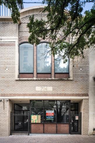 Austin, TX Office/Retail - 704 Congress Ave