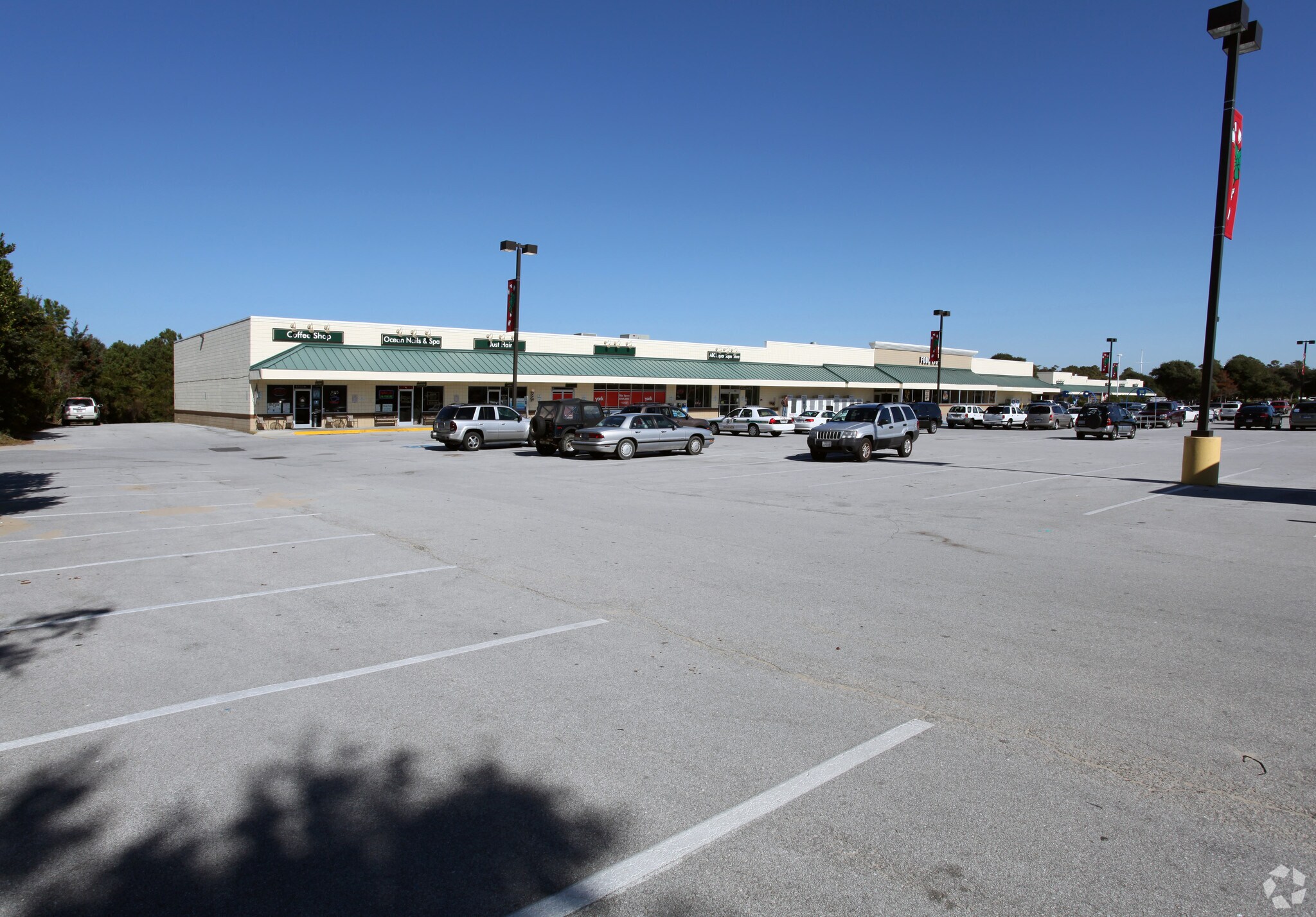 8700 Emerald Dr, Emerald Isle, NC for Rent