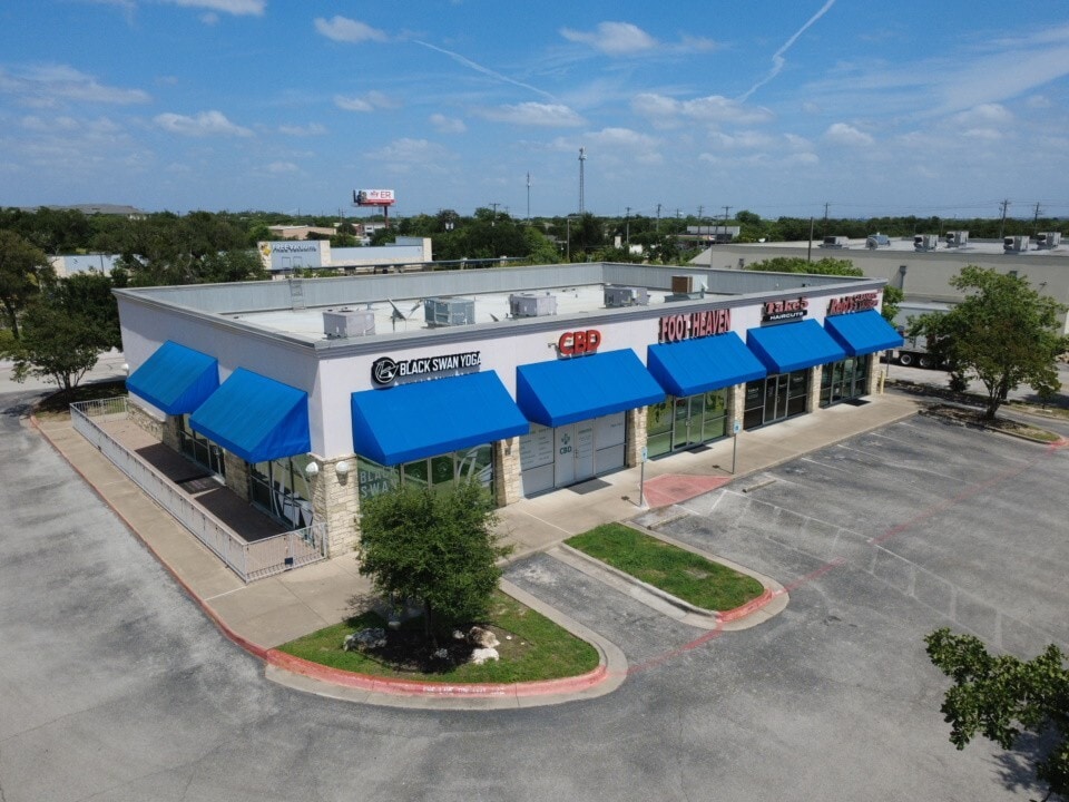 1050 N Lakeline Blvd, Cedar Park, TX for Rent