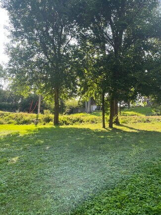 Twin Lakes, WI Commercial Land - 343 Oak Ridge Dr