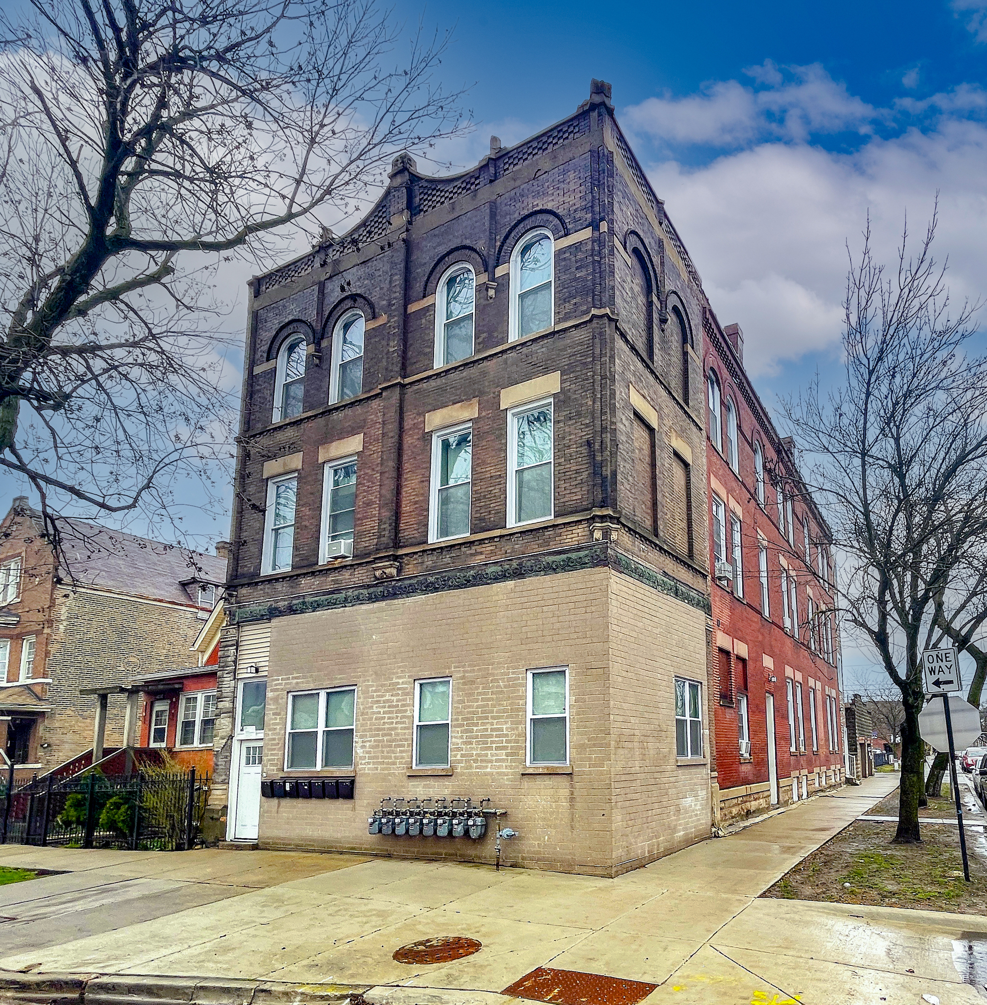 2400 S Troy St, Chicago, IL for Sale