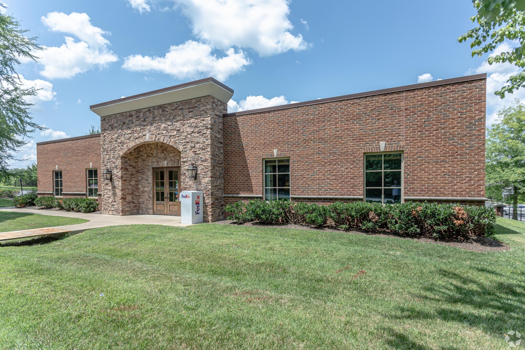 212 N Castle Heights Ave, Lebanon, TN for Rent