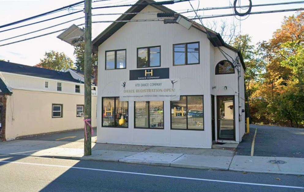614 Pompton Ave, Cedar Grove, NJ for Sale