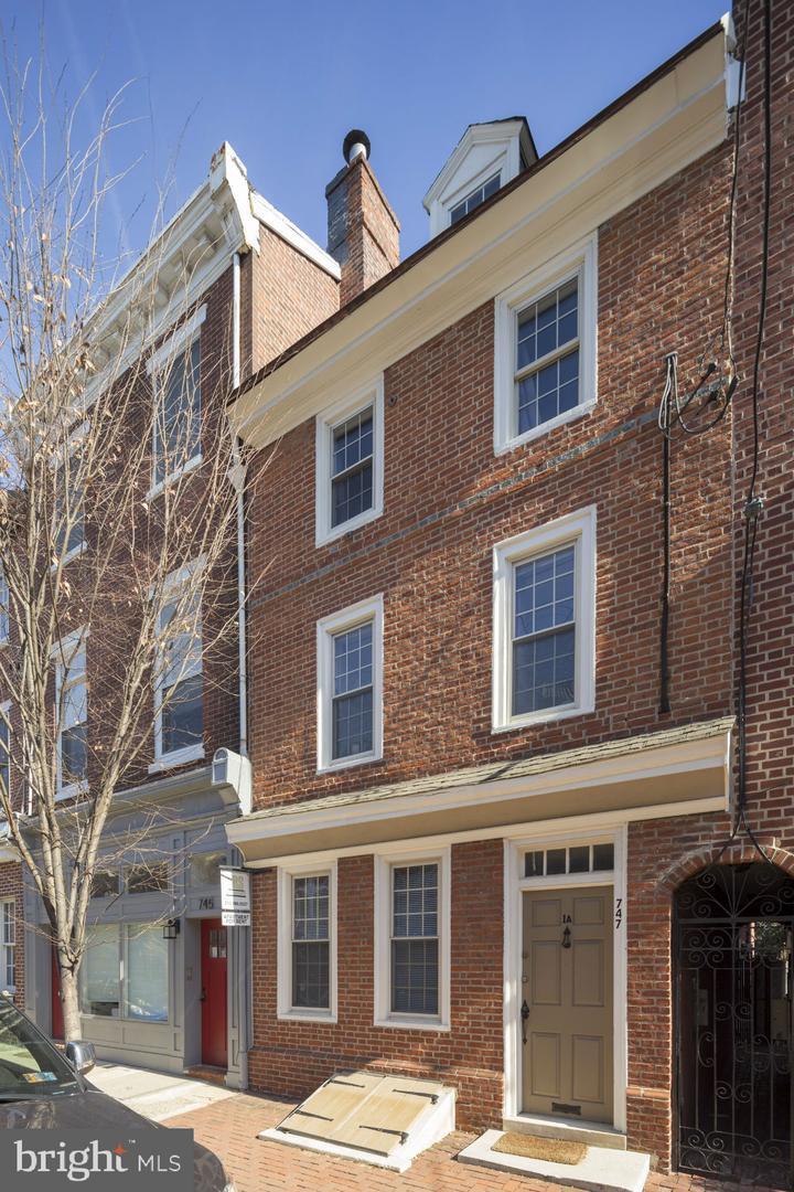 747 S 2nd St, Philadelphia, PA for Sale
