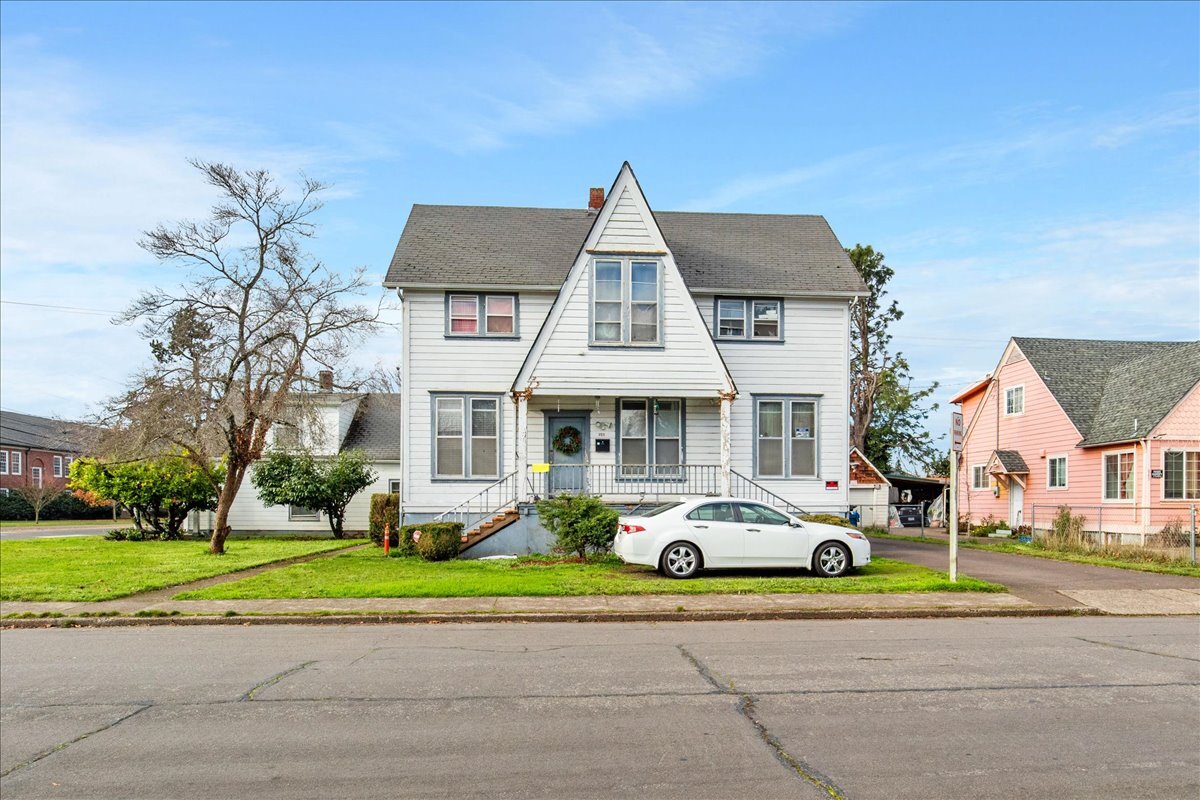 925 14th St NE, Salem, OR for Sale