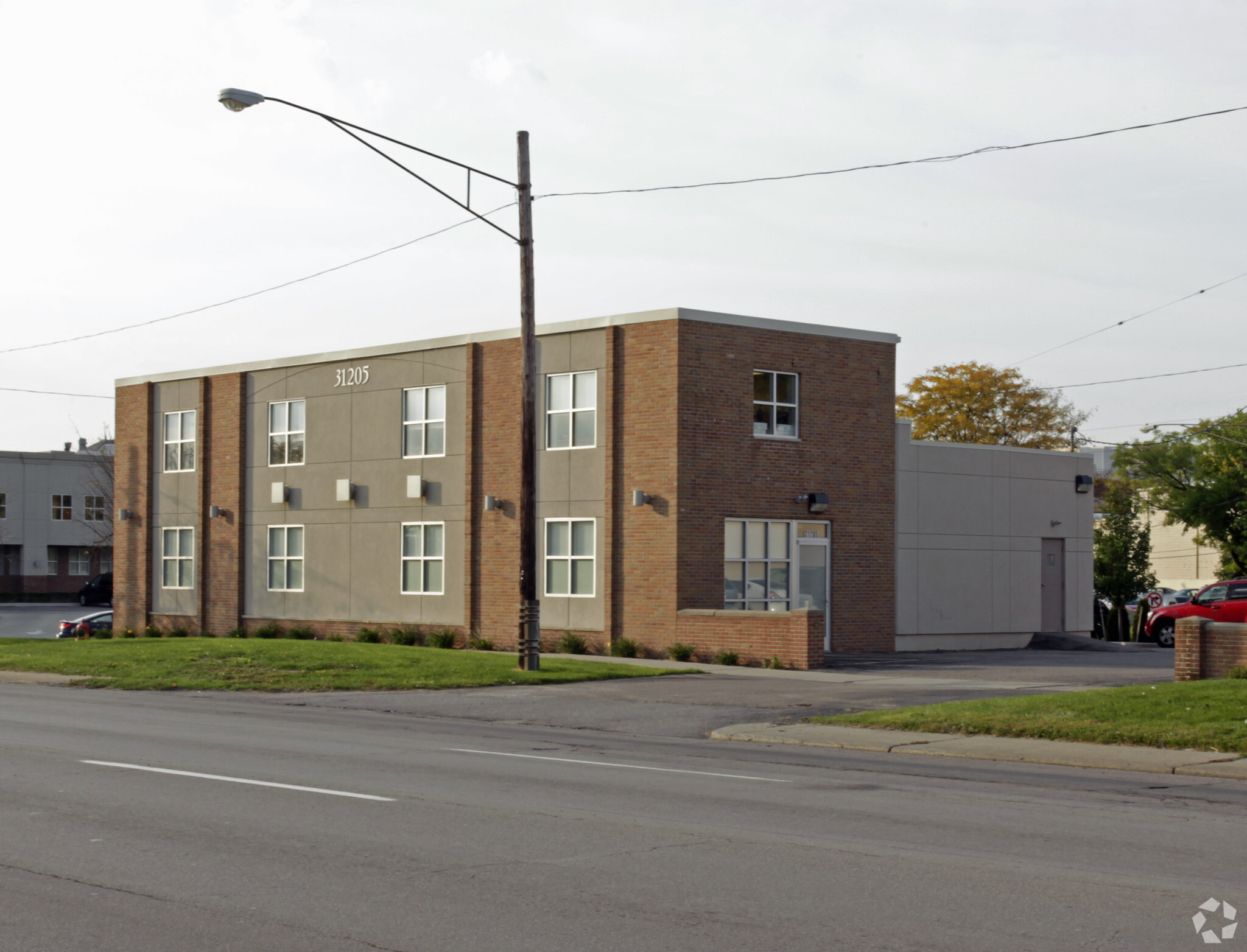 31205 Woodward Ave, Royal Oak, MI for Sale