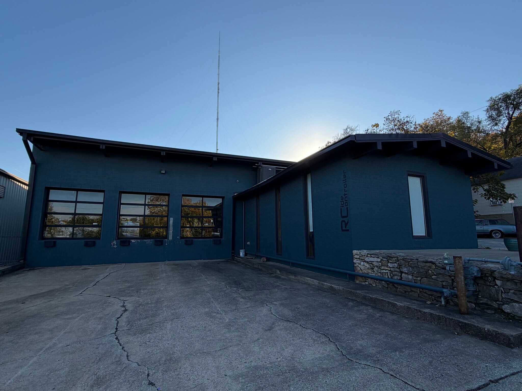 2945 Terrace St, Kansas City, MO for Sale