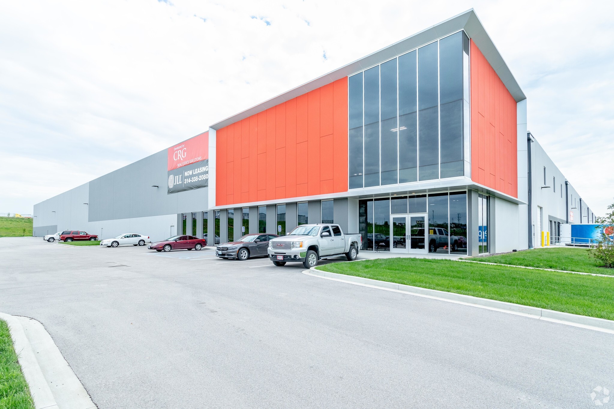 5400 N Hanley Rd, Saint Louis, MO for Rent