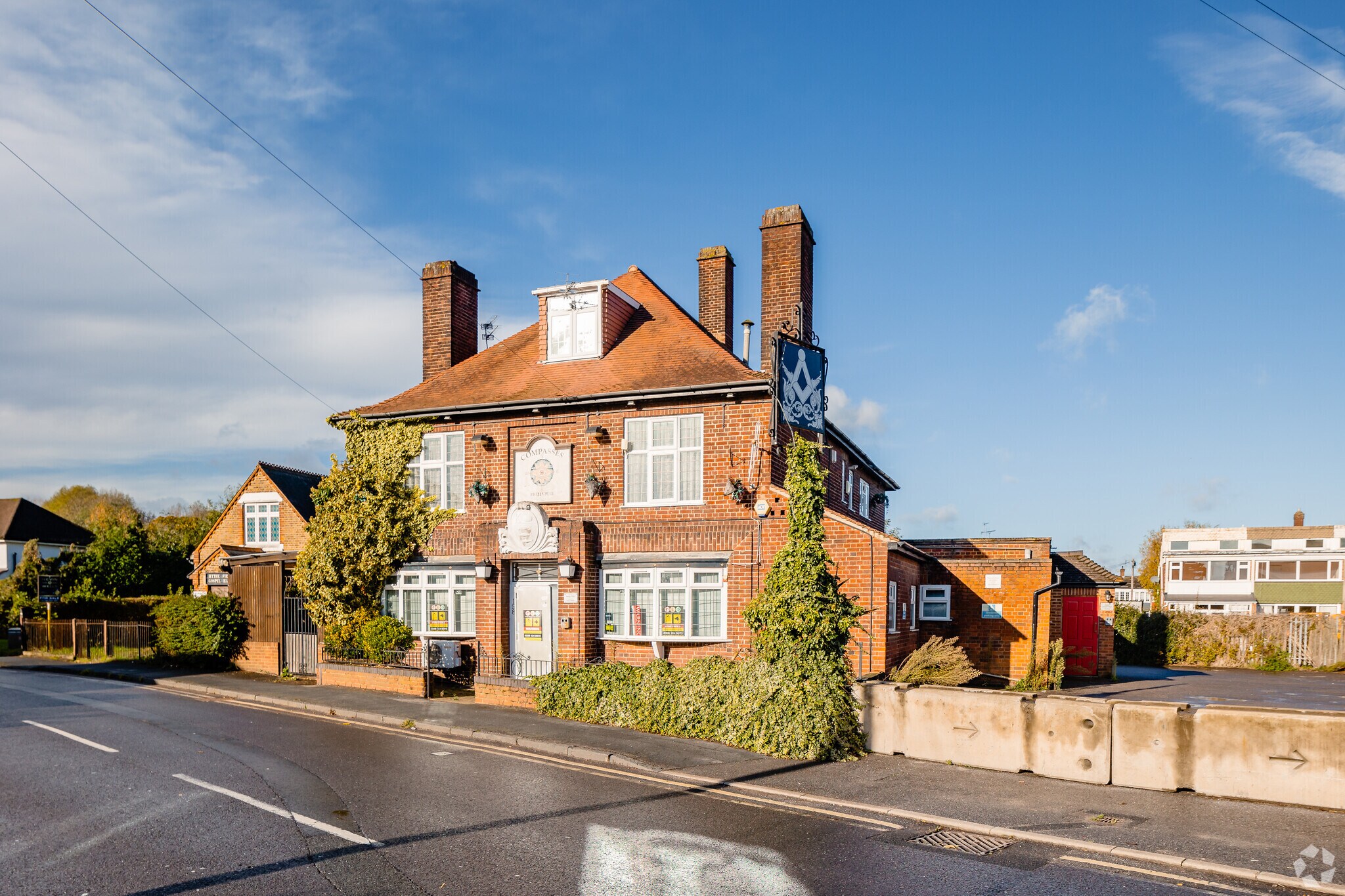 158 Thorpe Lea Rd, Egham, SRY for Rent