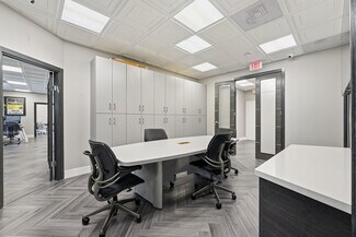 North Miami Beach, FL undefined - 520 NW 165th St