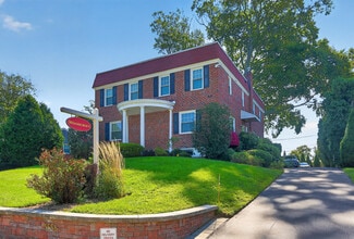 Newtown Square, PA Apartments - 3554-3556 Woodcrest Ave