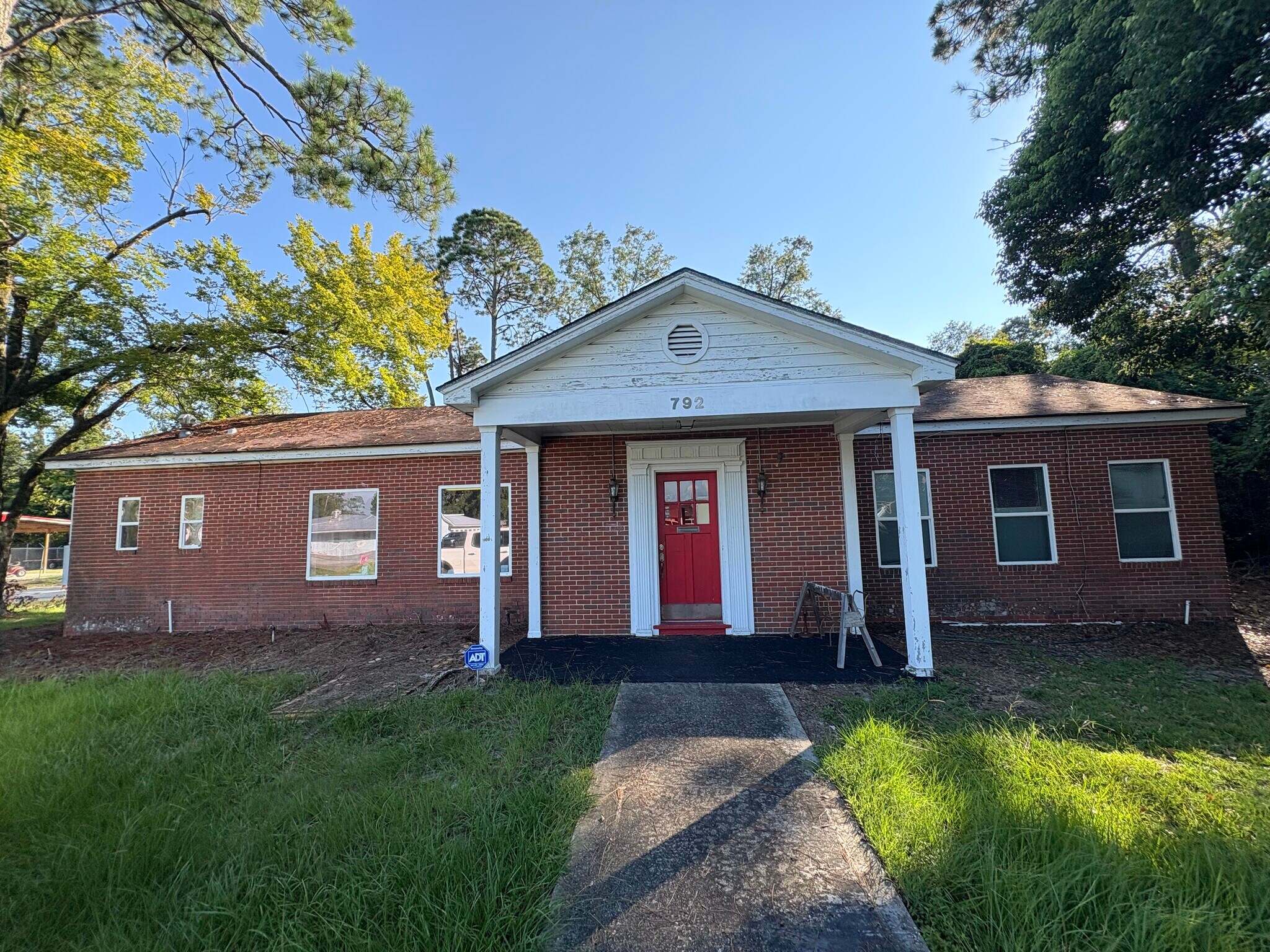 792 E Cherry St, Jesup, GA for Sale