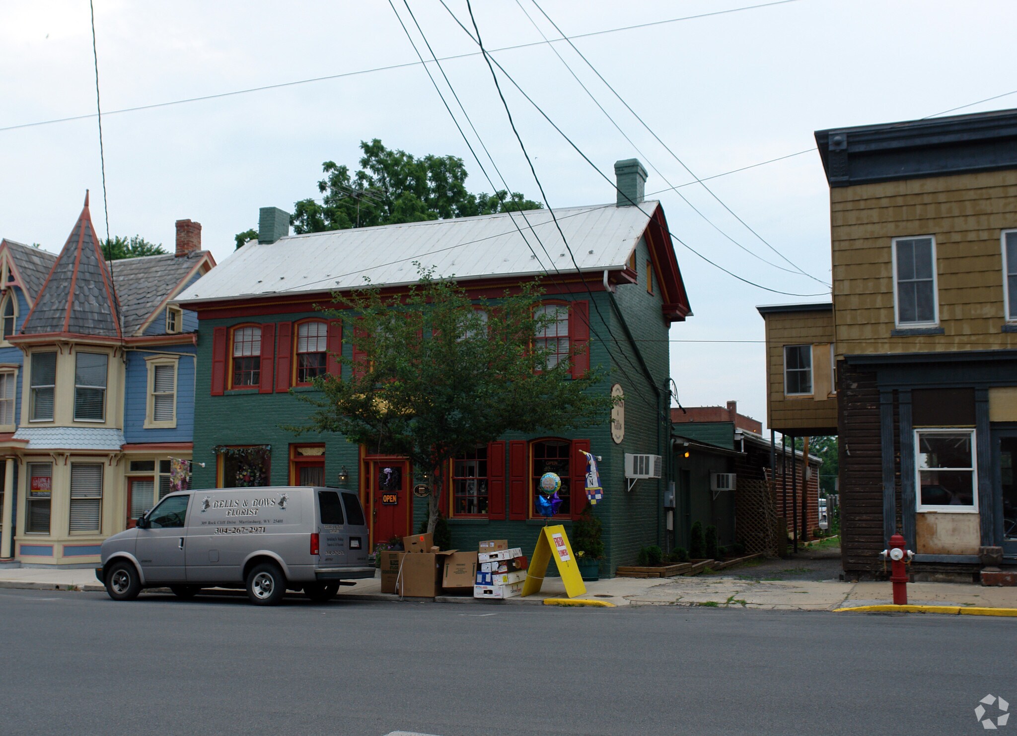 118 W Martin St, Martinsburg, WV for Sale
