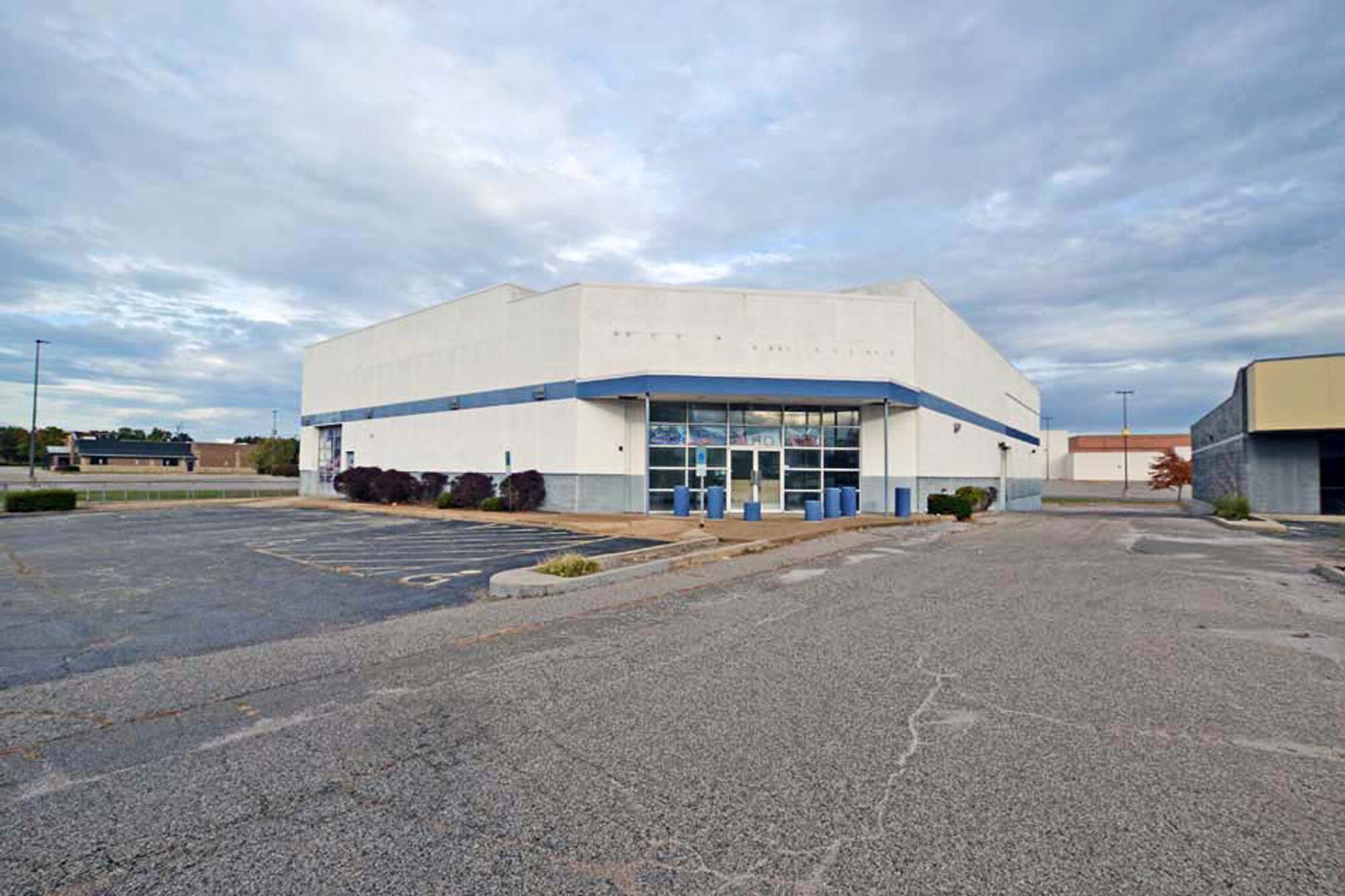 317 Lincoln Hwy, Fairview Heights, IL for Rent