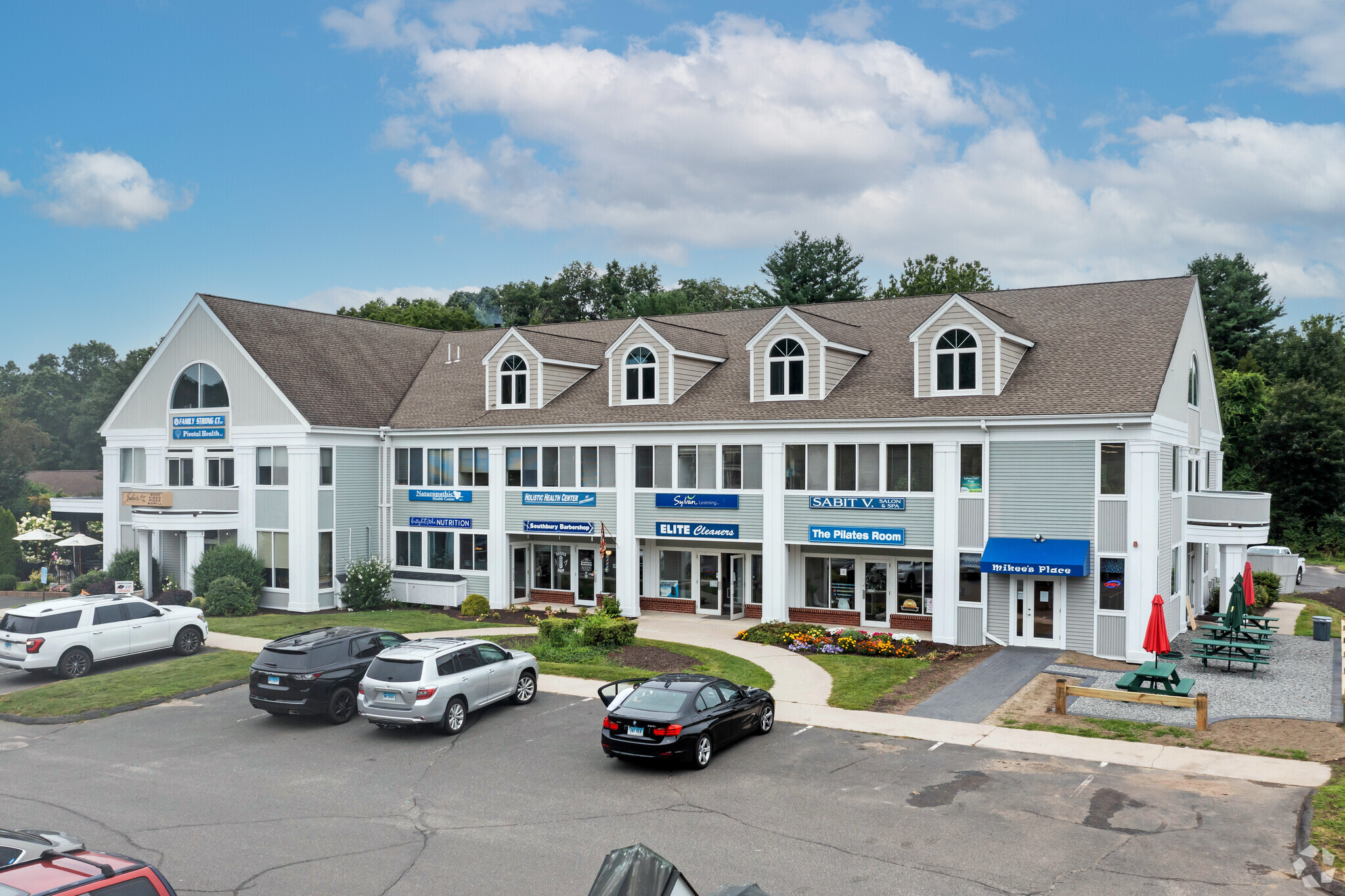 220 Main St S, Southbury, CT for Rent