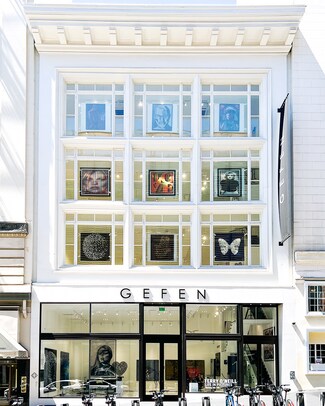 San Francisco, CA Storefront - 311 Grant Ave