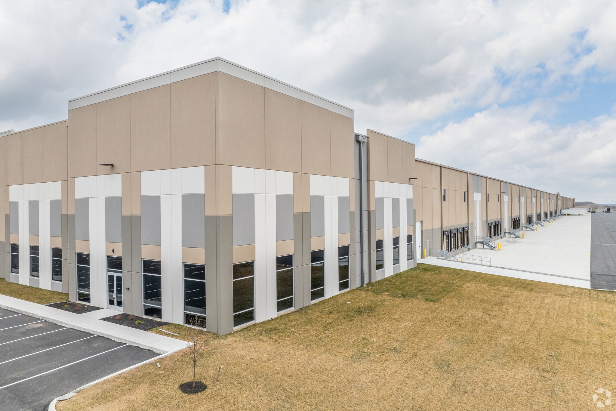 2166 Burma Rd, Barnesville, PA for Rent