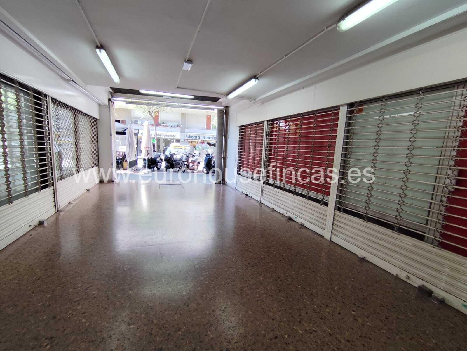 Carrer Mare de deu de Port, Barcelona, BAR for Sale