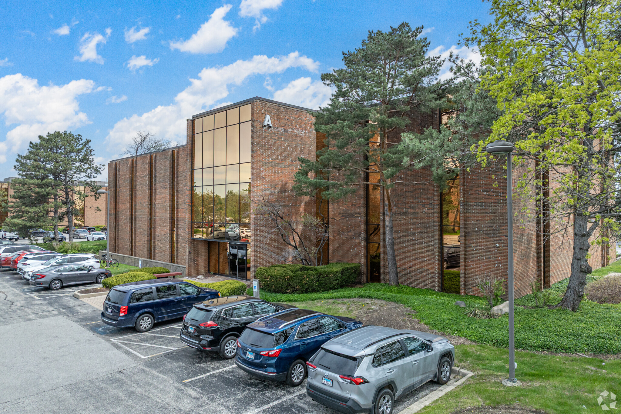 800 Roosevelt Rd, Glen Ellyn, IL for Rent
