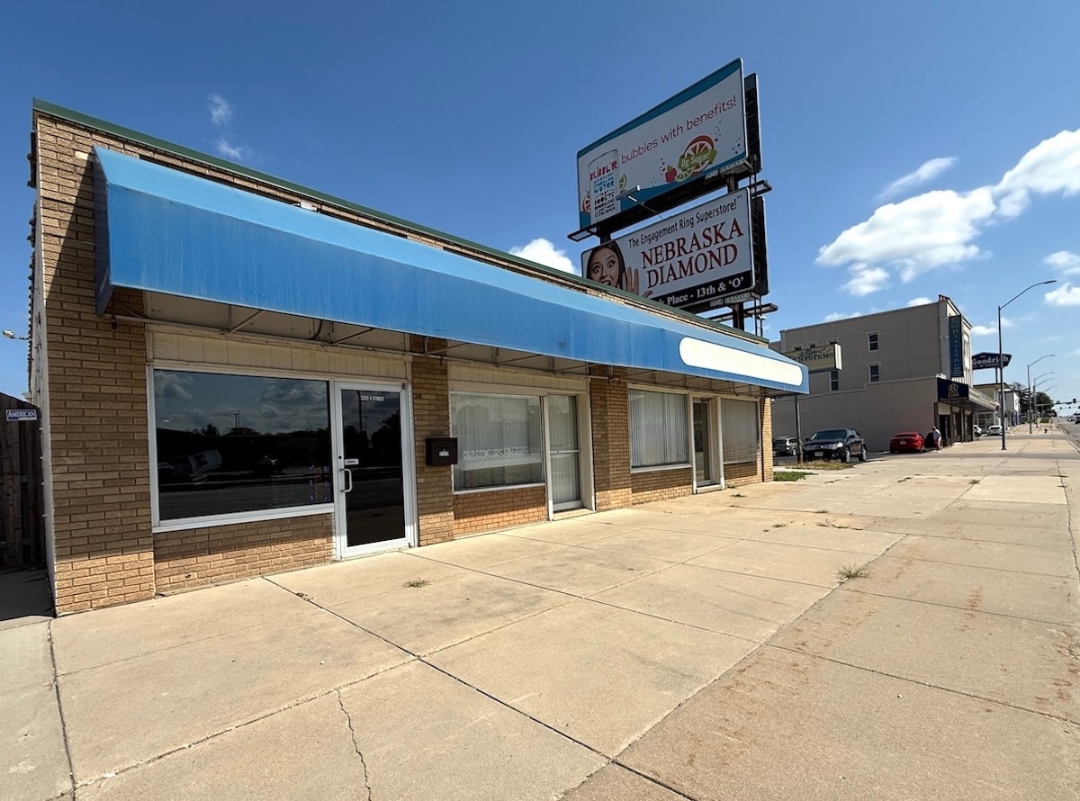2322-2324 O St, Lincoln, NE for Sale