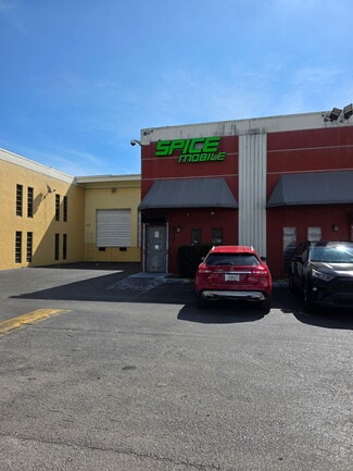 Miami, FL undefined - 3337 NW 74th Ave