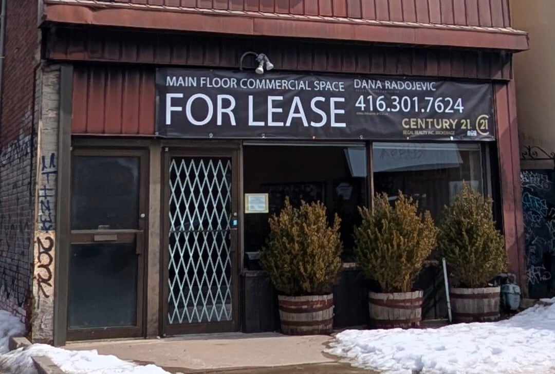 3A Chester Av, Toronto, ON for Rent