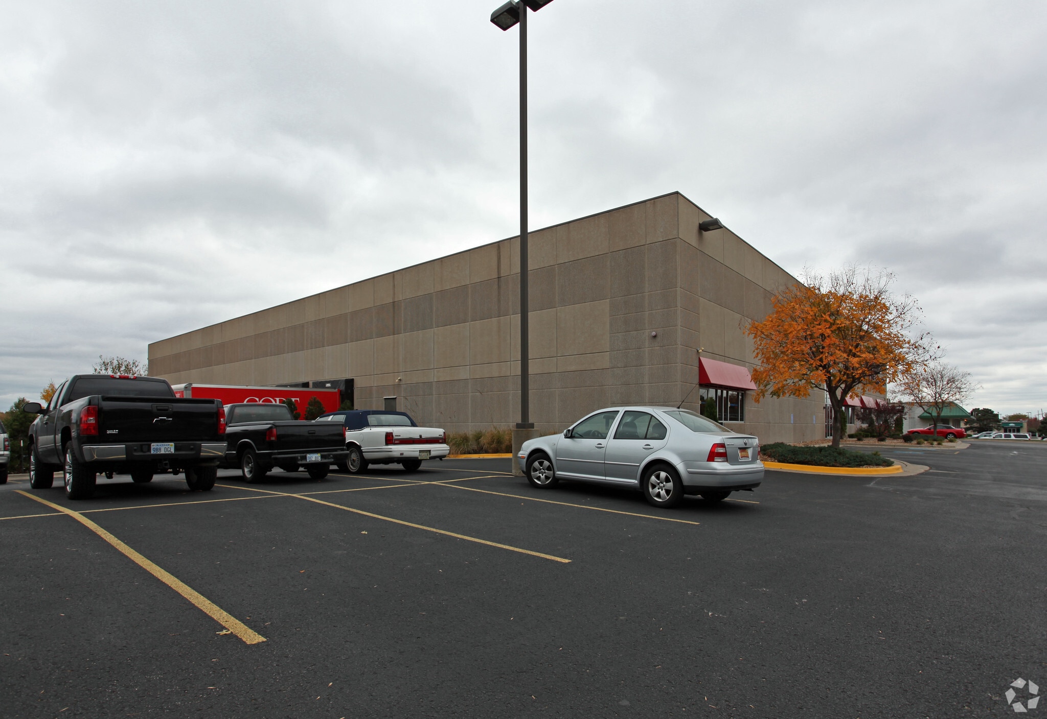 9111 Quivira Rd, Overland Park, KS for Rent