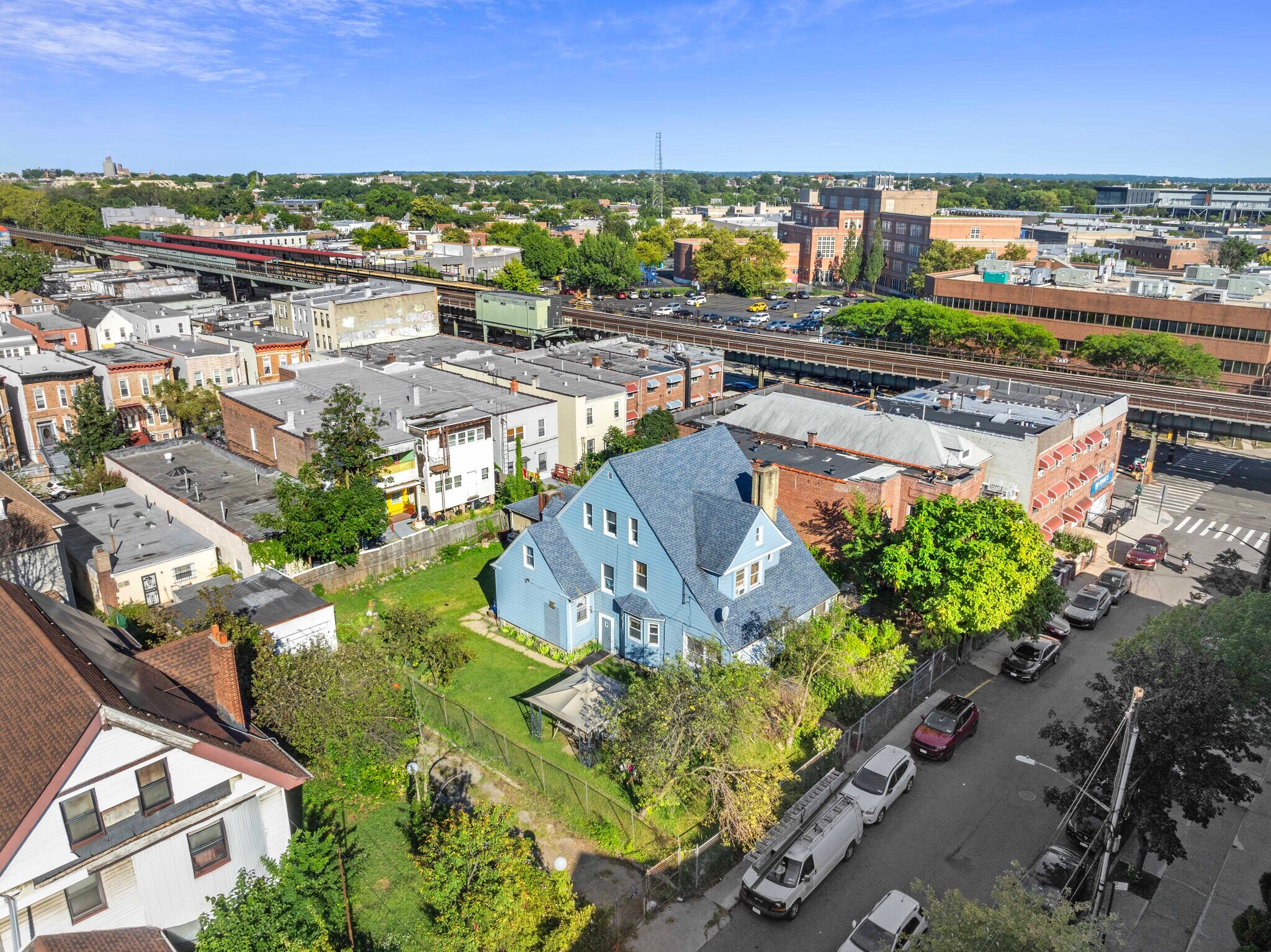 1418 Doris St, Bronx, NY for Sale