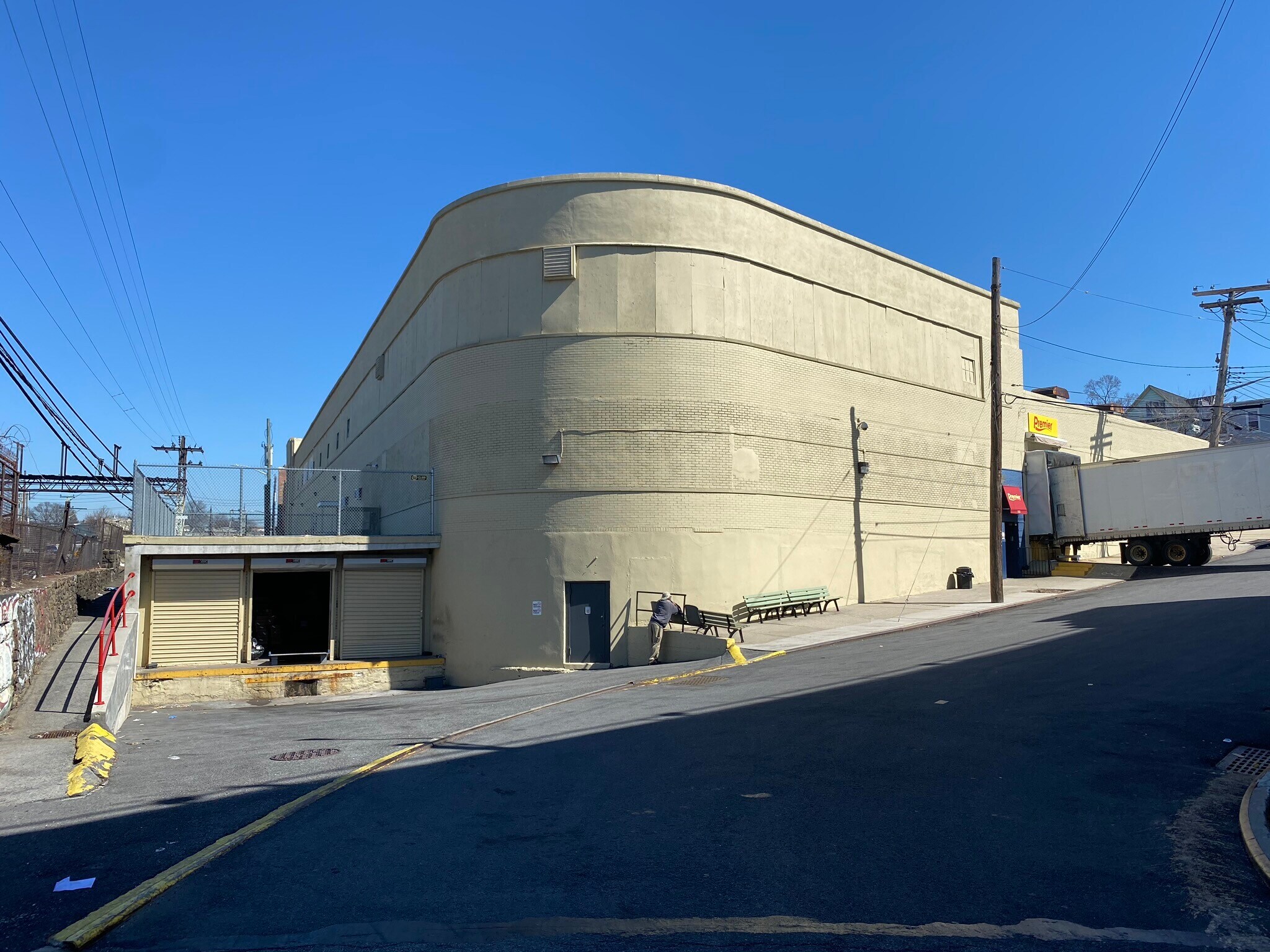 555 E 242nd St Bronx, NY 10470 Industrial Property for Lease on