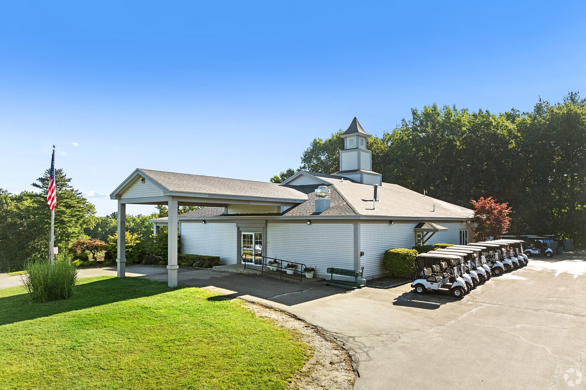 1 Country Club Rd, Windham, NH for Sale