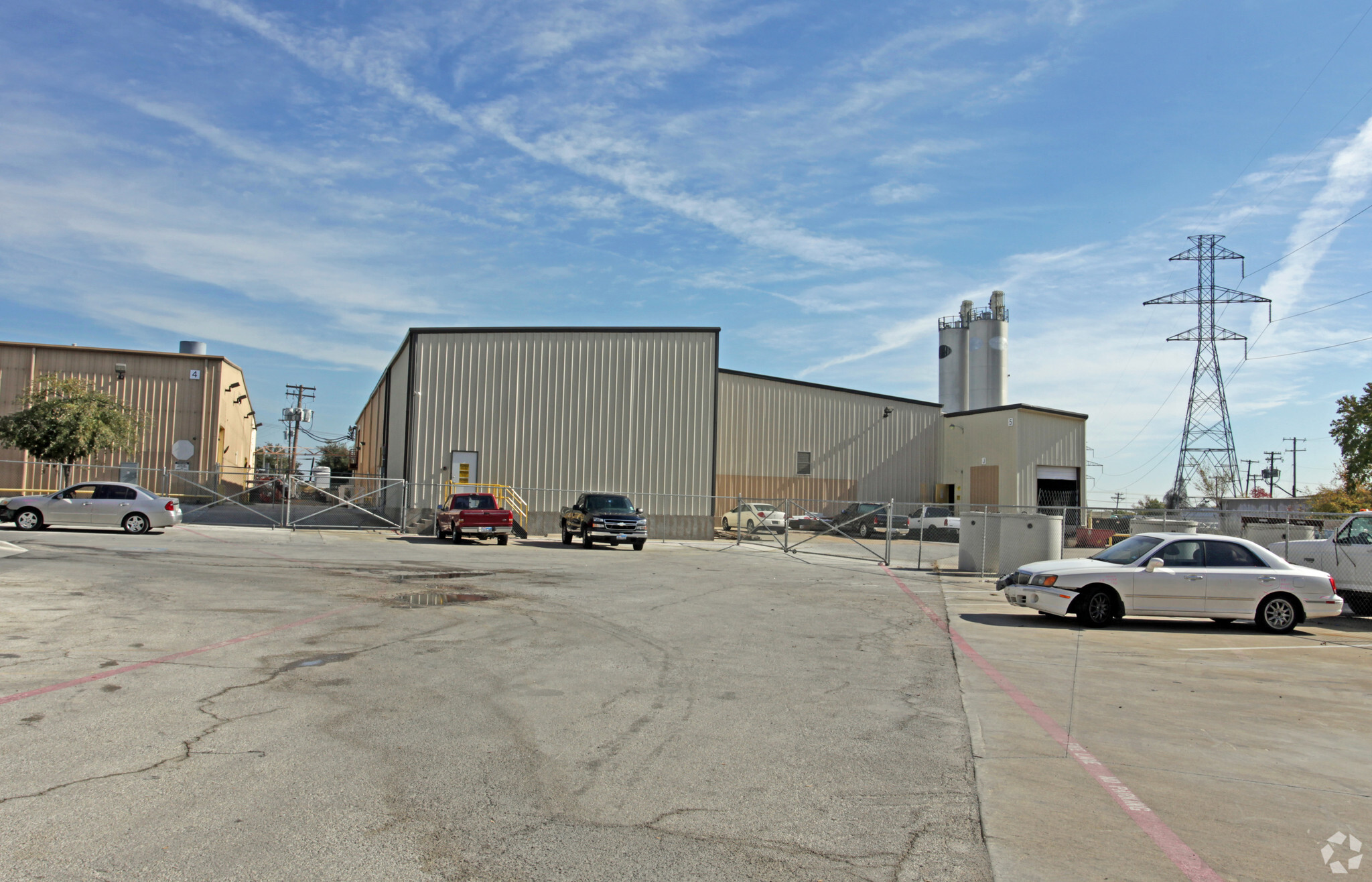 418 E Jones St, Lewisville, TX for Rent